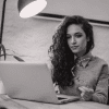 mulher-notebook-quality